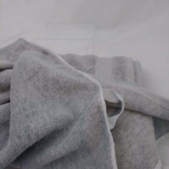 NWT Bath & Hand Towel Set Solid Light Gray - Picture 4 of 5